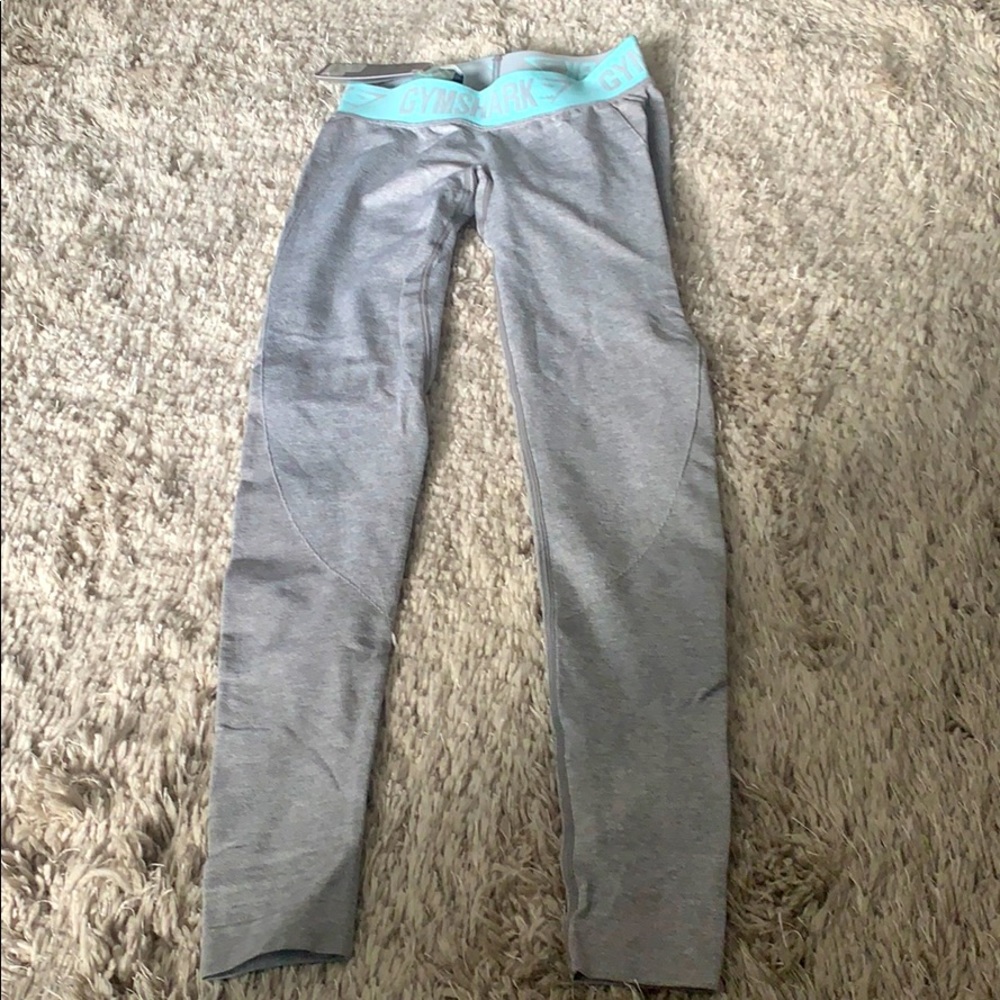 NWT Gym shark leggings xs